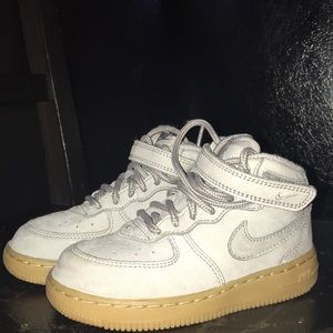 Nike Air Force 1 Mid Suede